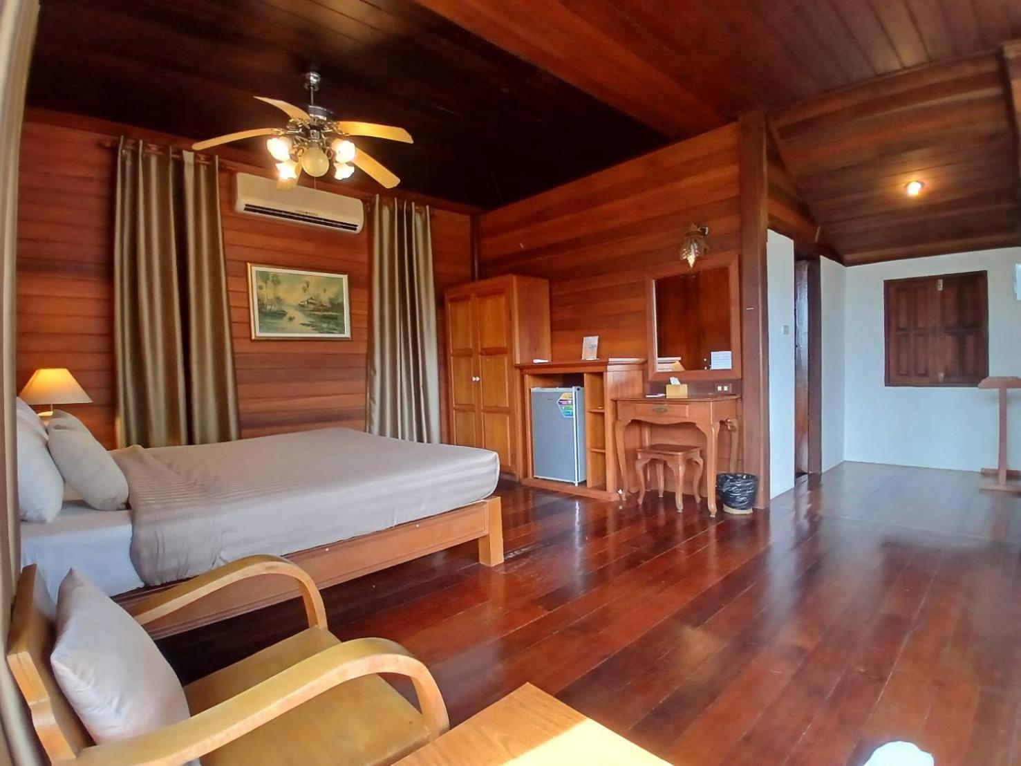 苏梅岛 Samui Wooden Hill酒店 外观 照片