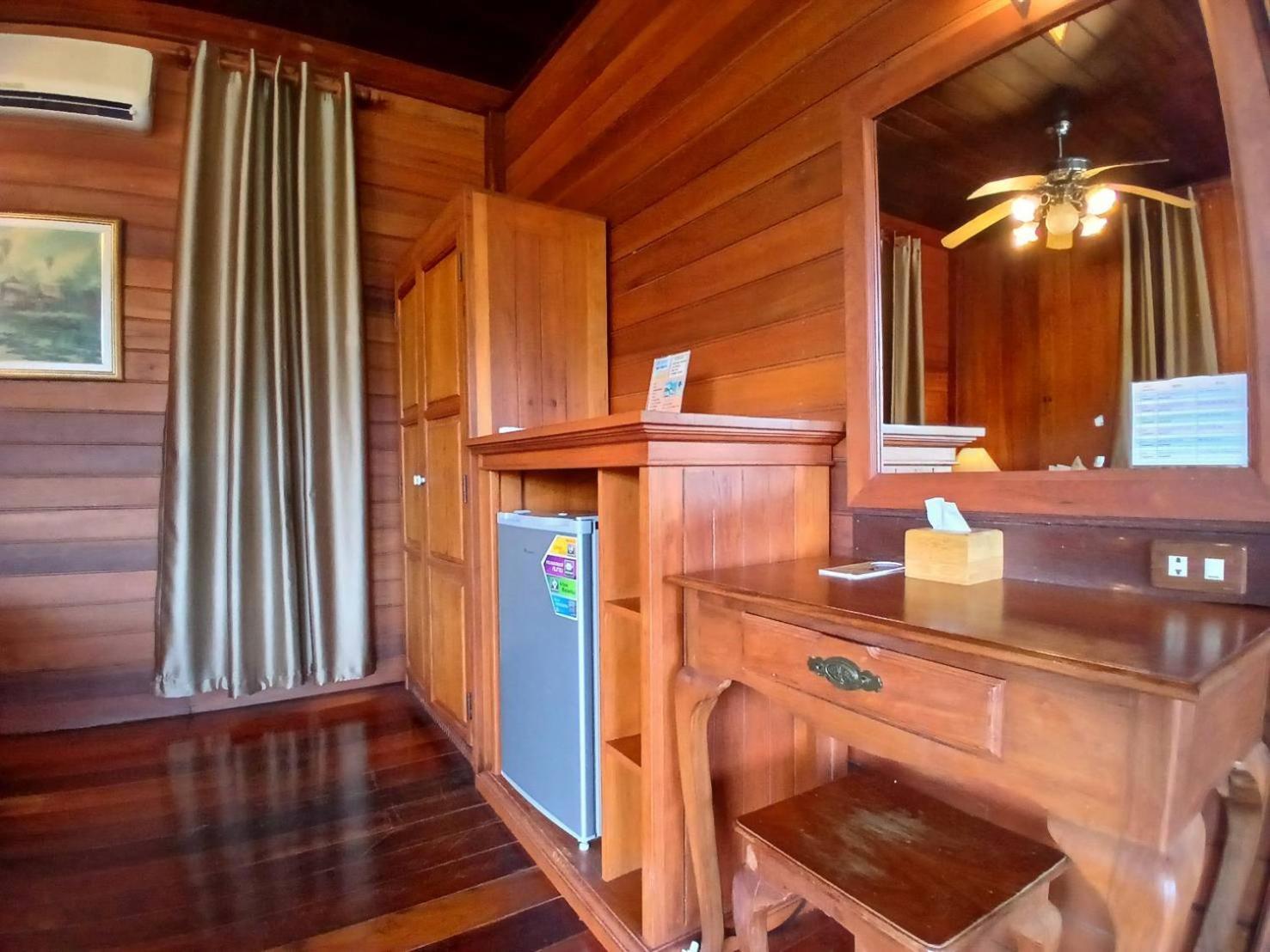 苏梅岛 Samui Wooden Hill酒店 外观 照片